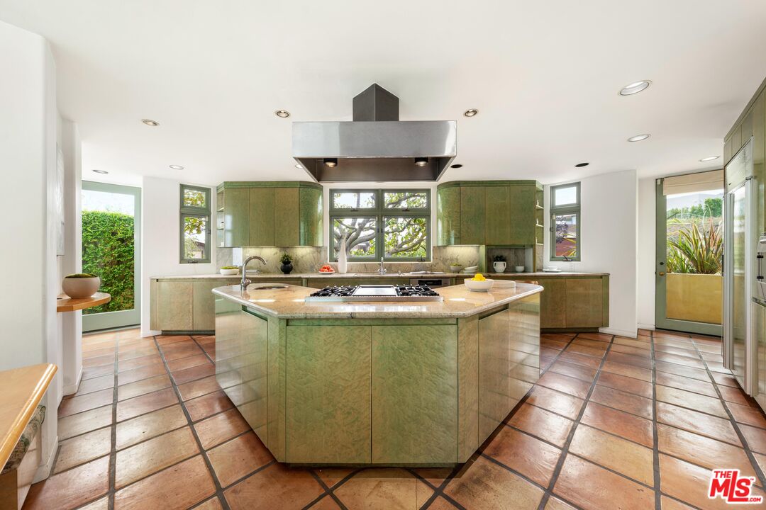 MLS #25525119 image #34