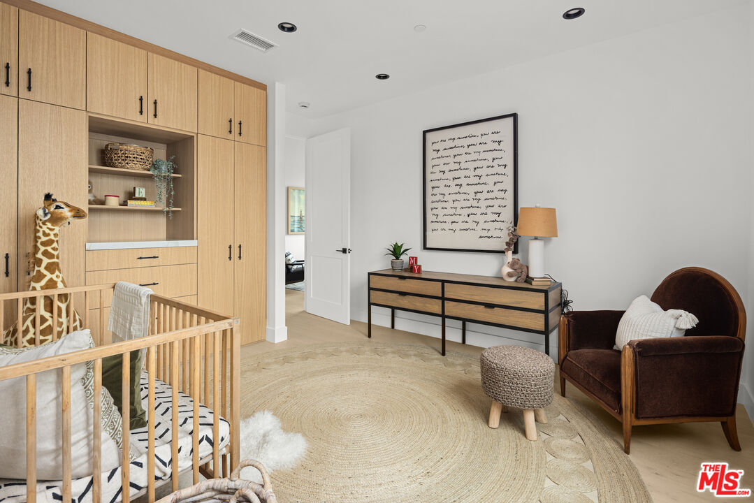 MLS #25525417 image #18