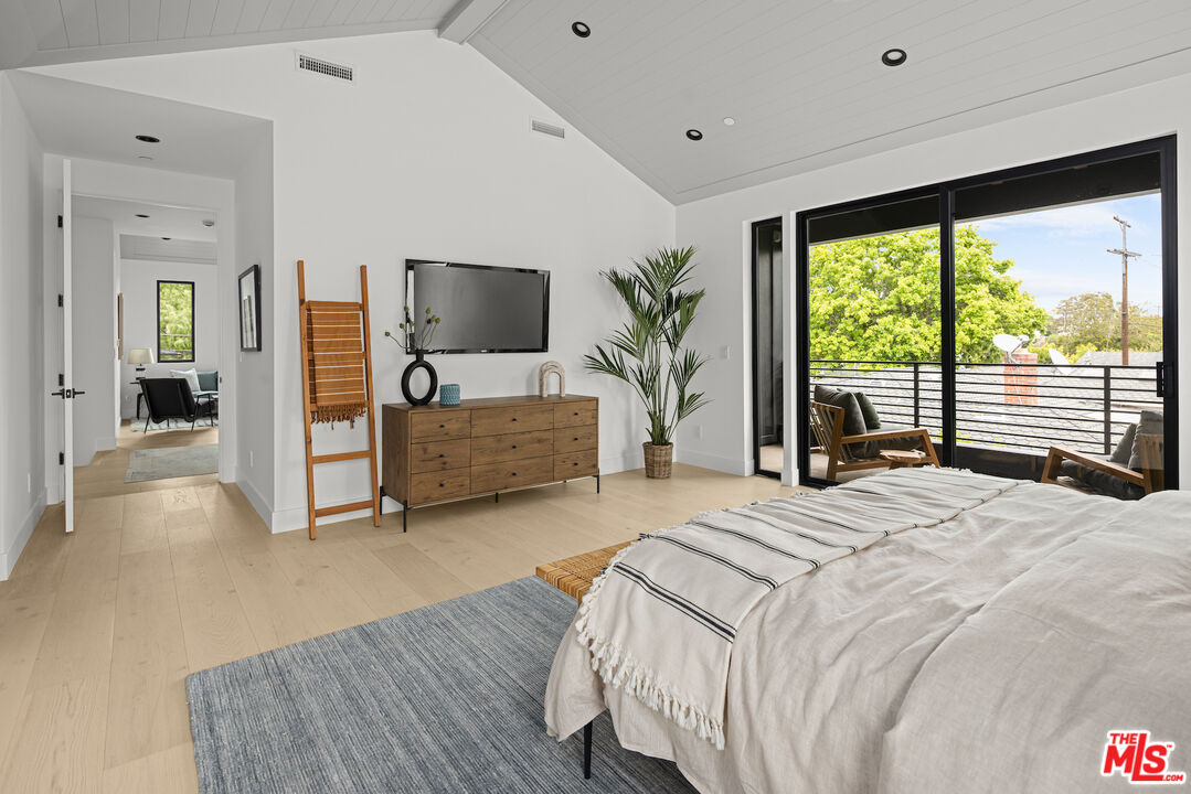 MLS #25525417 image #19