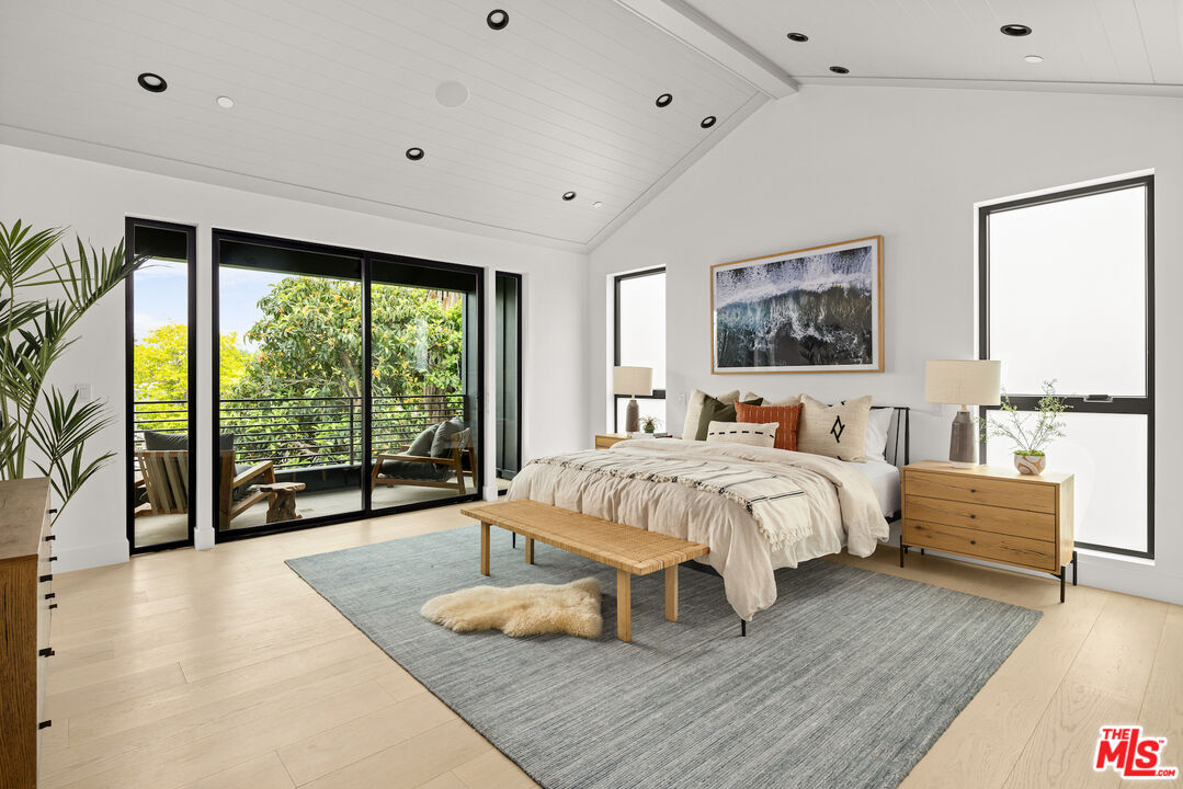 MLS #25525417 image #20