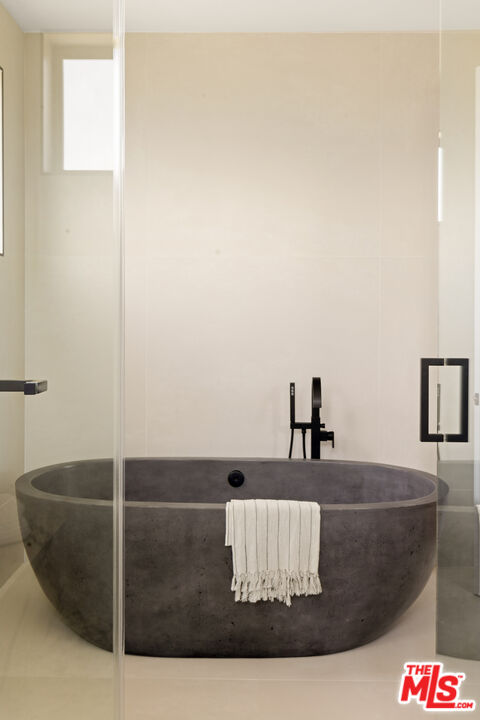 MLS #25525417 image #22