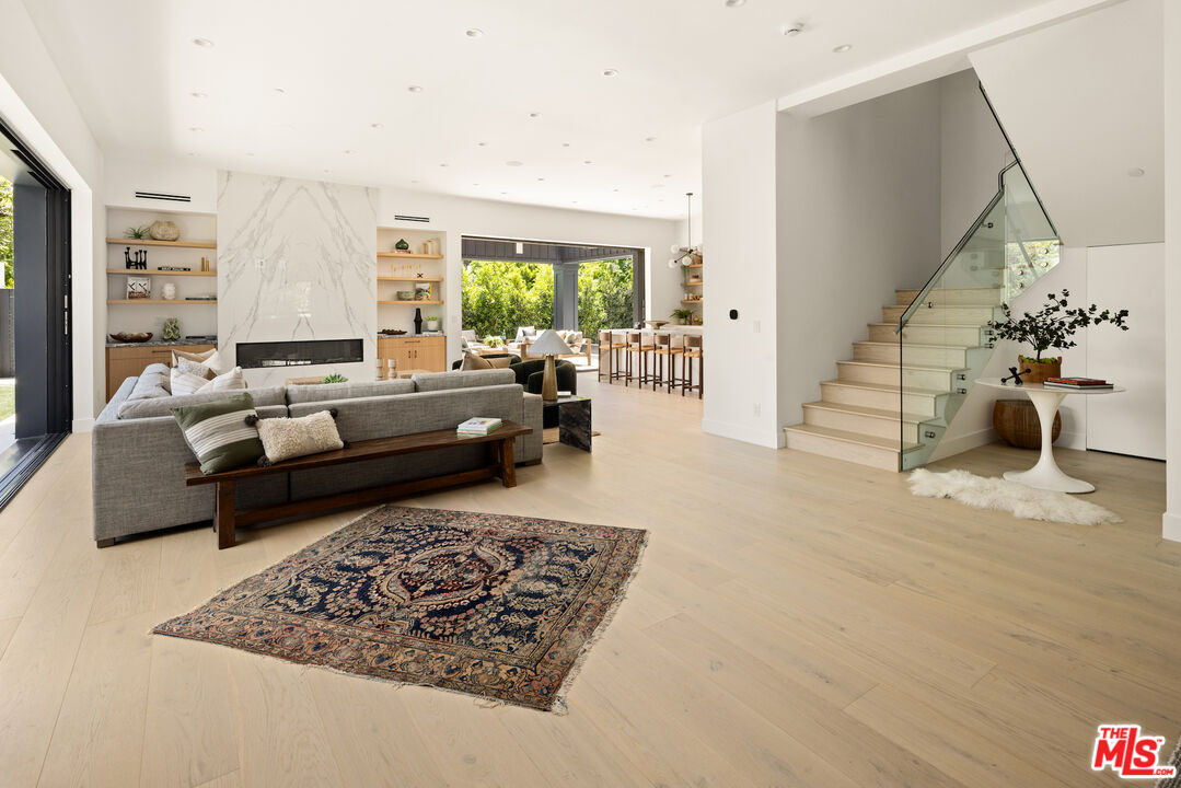 MLS #25525417 image #3