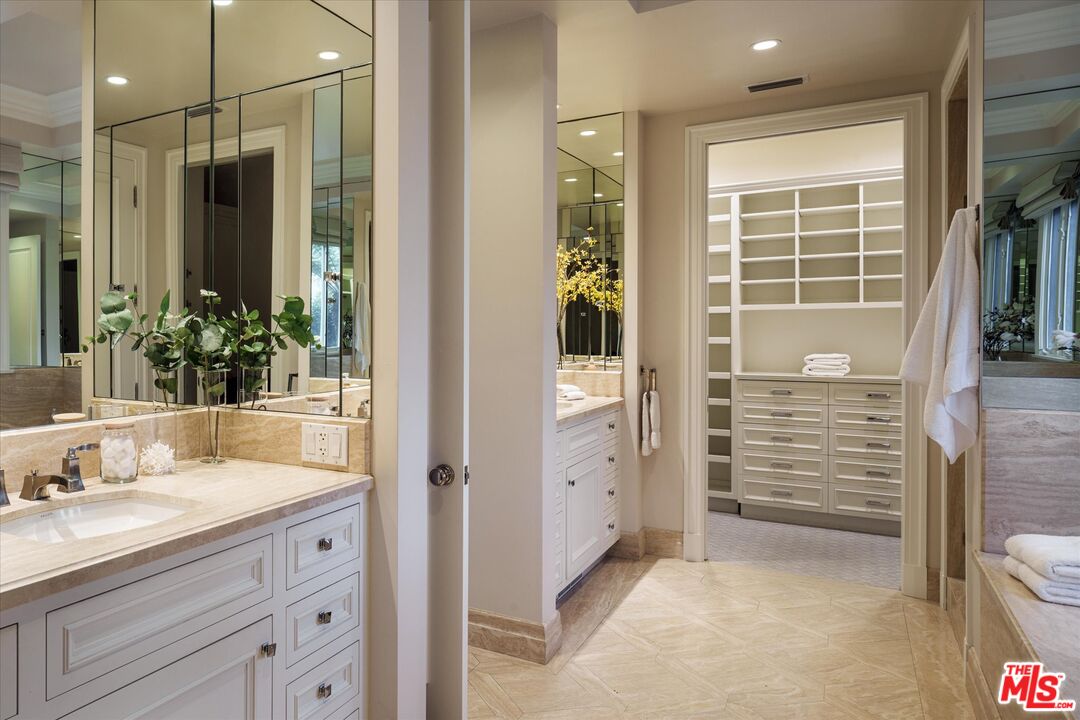 MLS #25525639 image #22