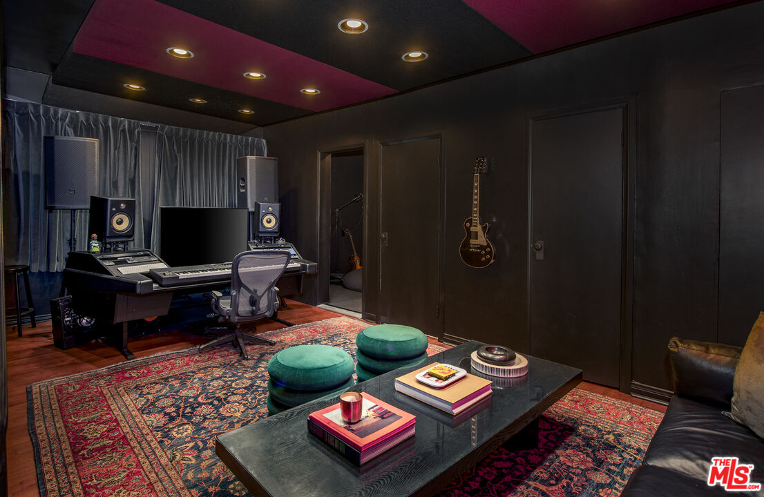 MLS #25525731 image #22