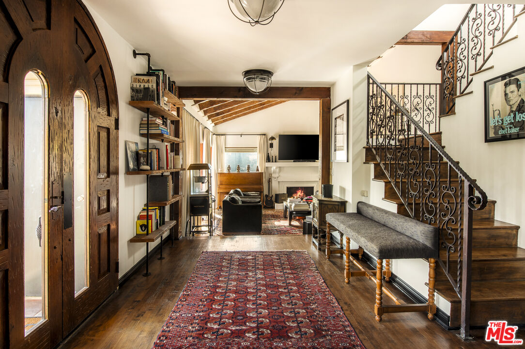 MLS #25525731 image #2