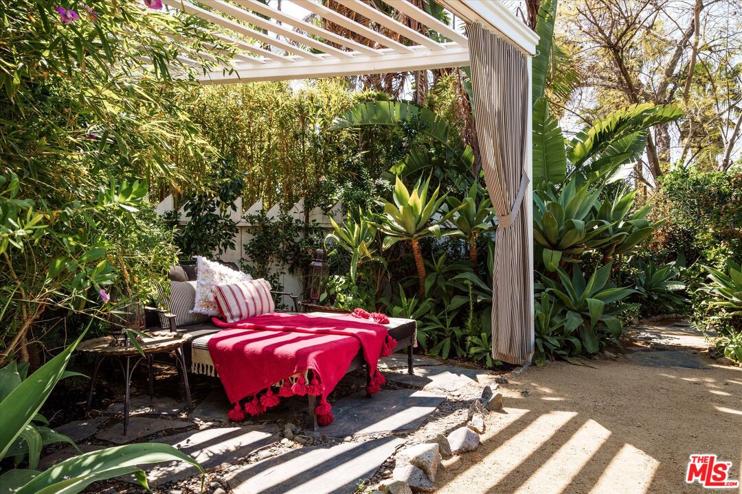 MLS #25526317 image #41