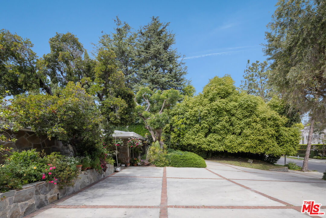 MLS #25526707 image #16