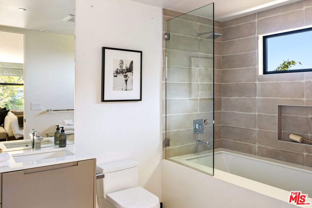 MLS #25526933 image #28