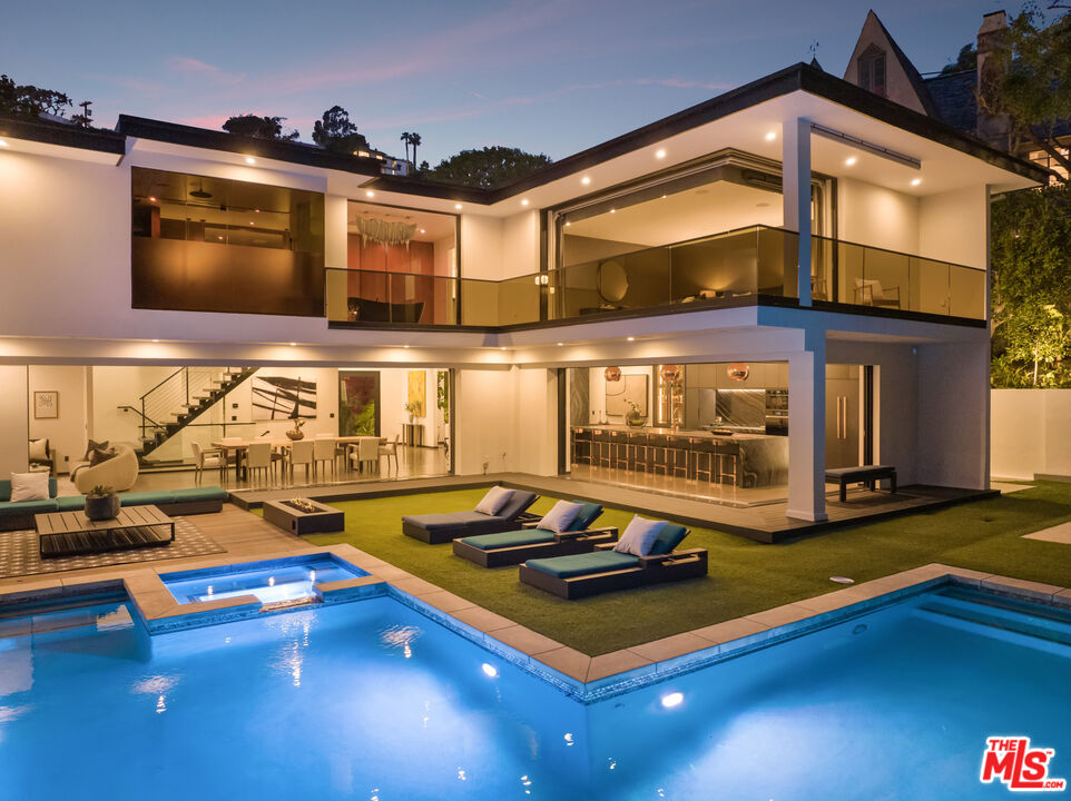 MLS #25526933 image #0