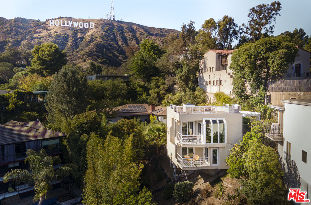 MLS #25527117 image #0