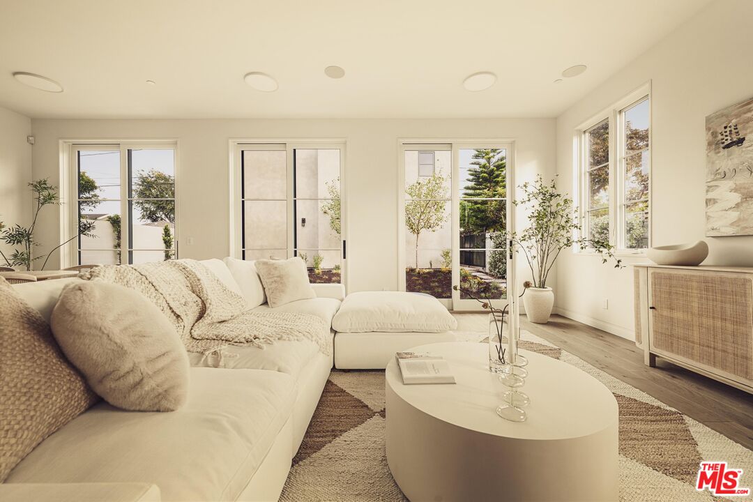 MLS #25527211 image #19