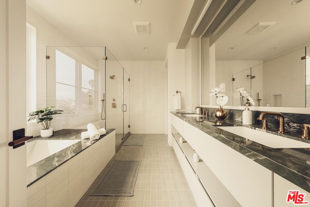 MLS #25527211 image #27