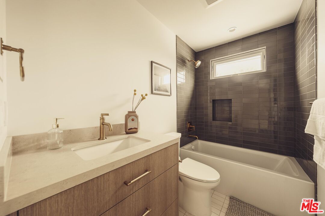 MLS #25527211 image #49