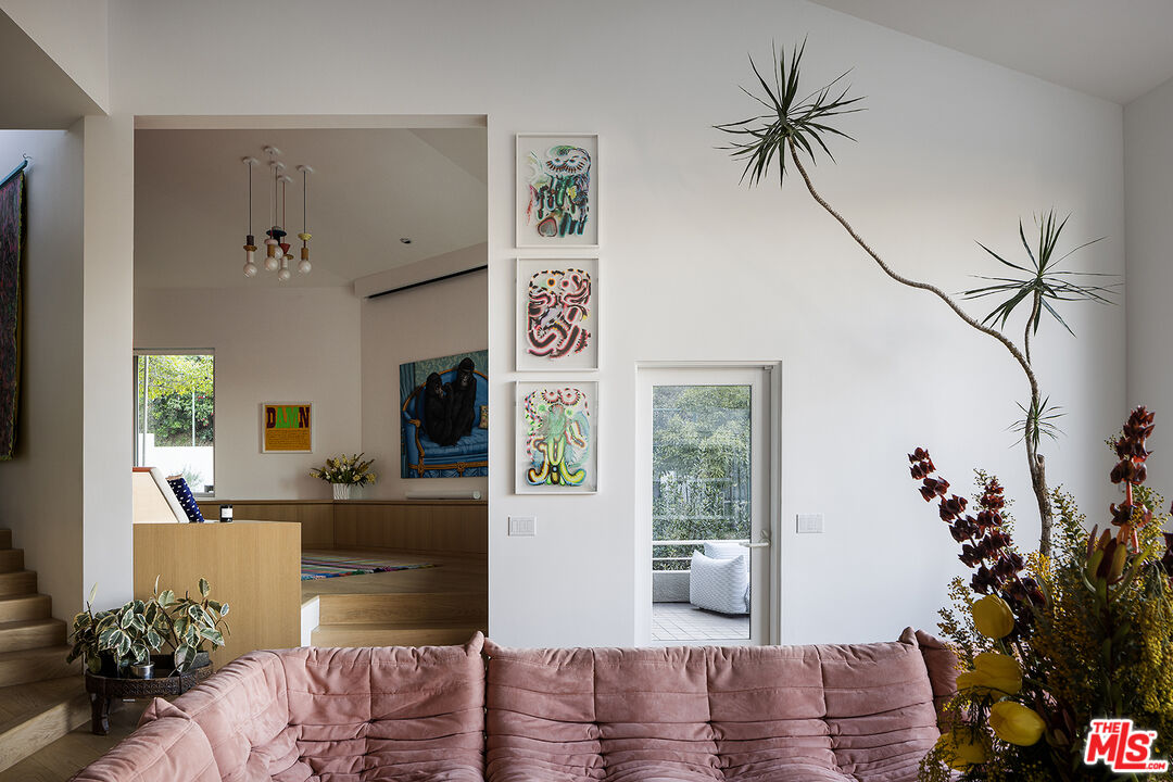 MLS #25527225 image #1