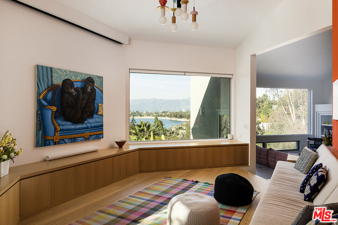 MLS #25527225 image #2