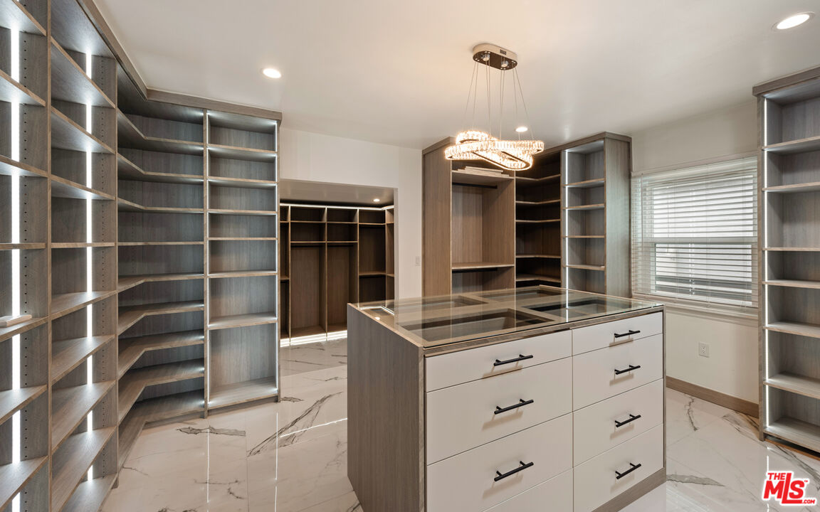 MLS #25527519 image #14