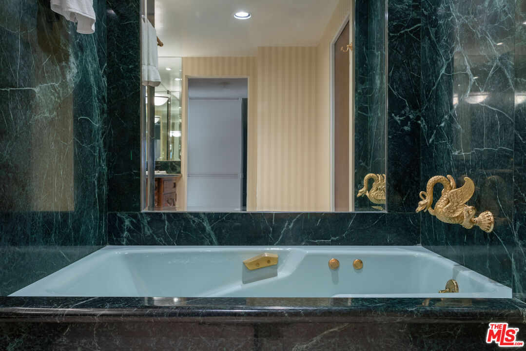 MLS #25527615 image #21