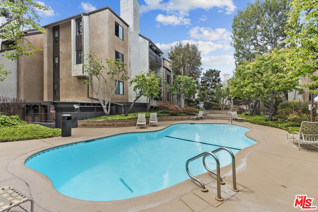 MLS #25527807 image #13