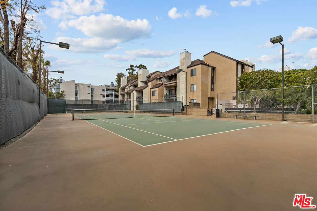 MLS #25527807 image #17