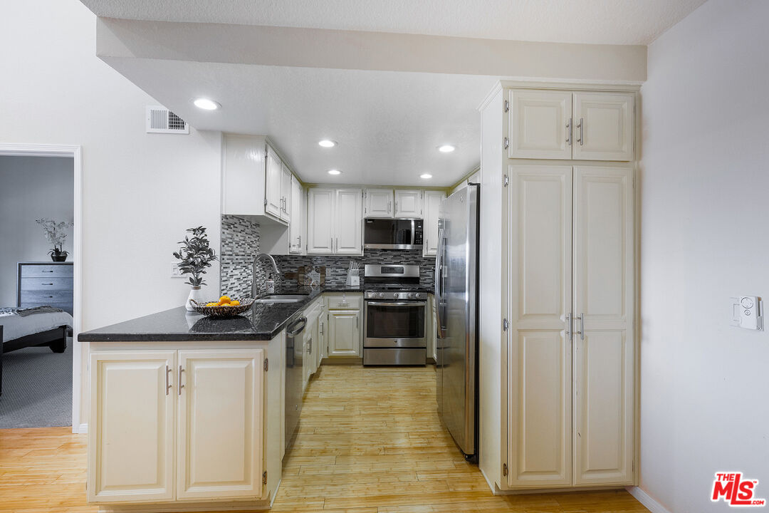 MLS #25528089 image #9