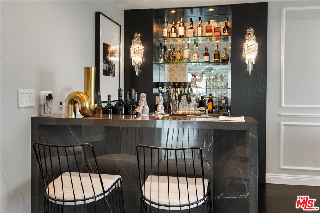 MLS #25528423 image #2