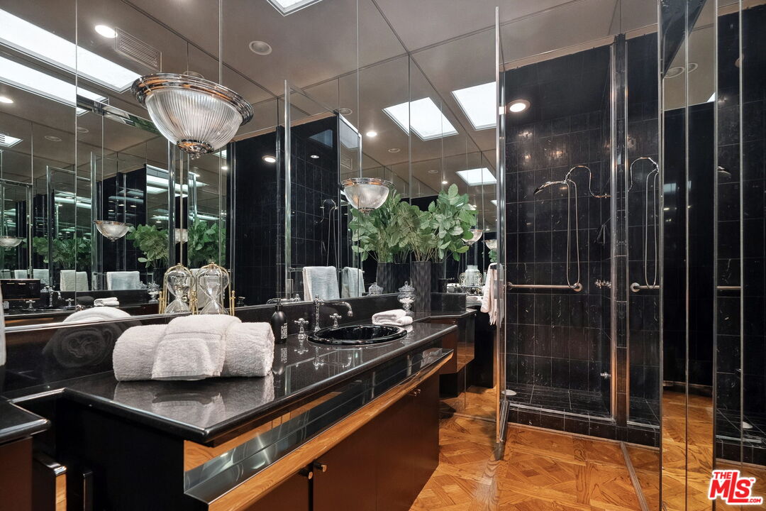 MLS #25528505 image #24