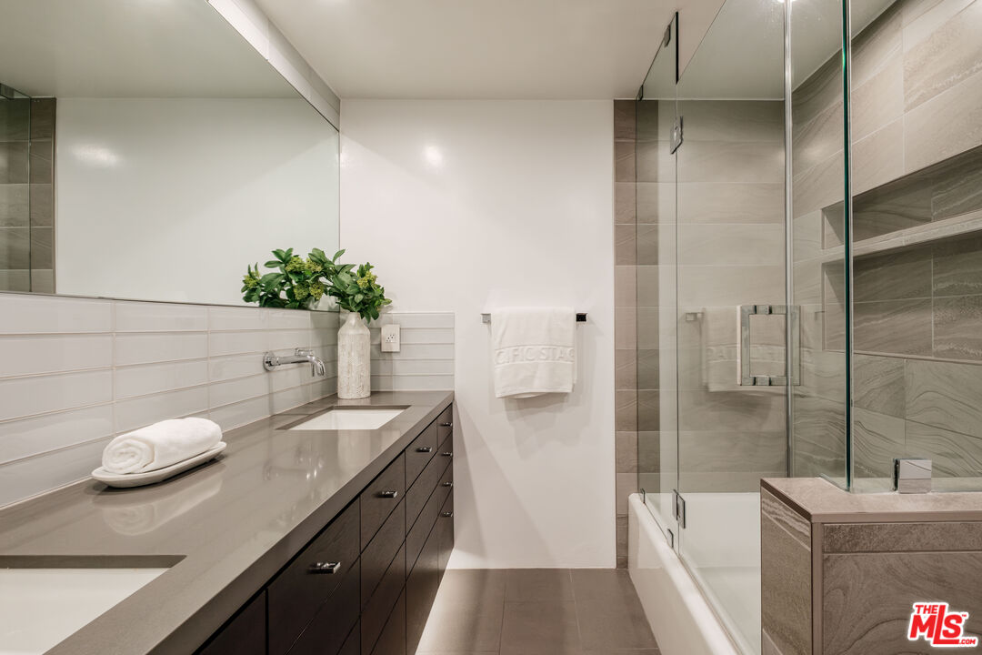 MLS #25528863 image #17