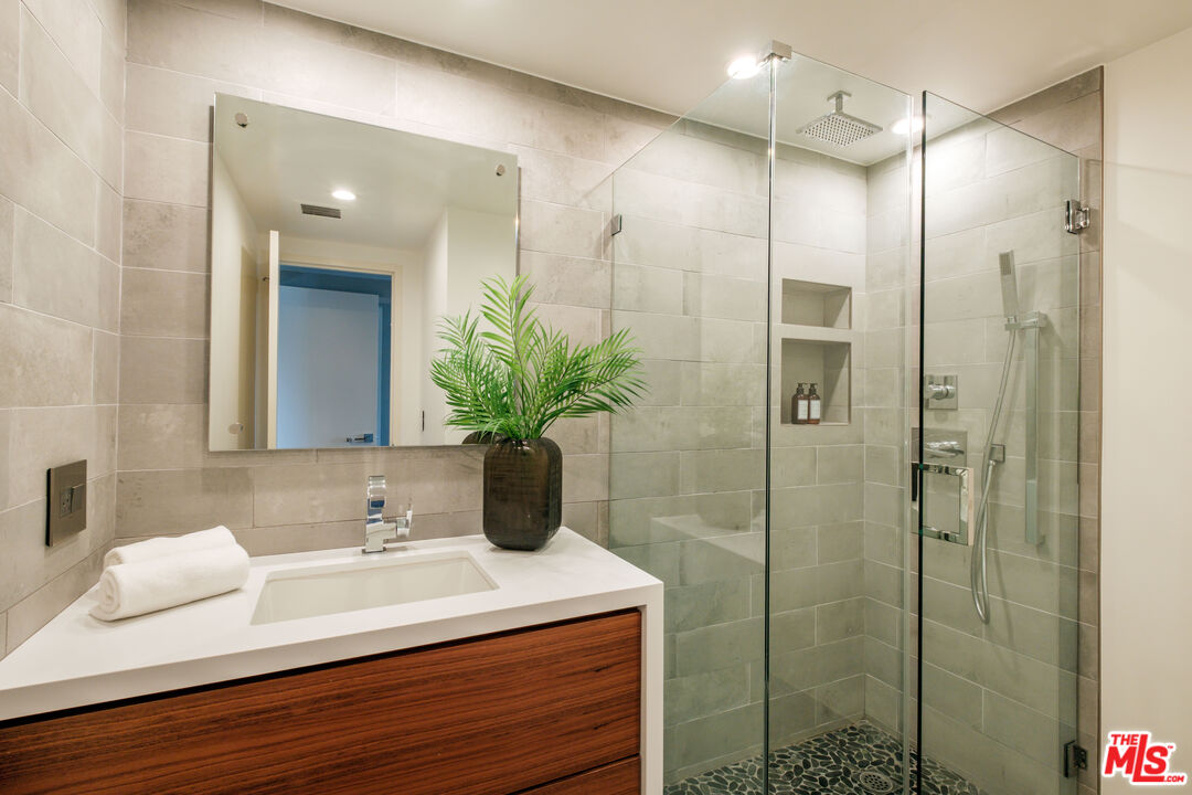 MLS #25528863 image #21