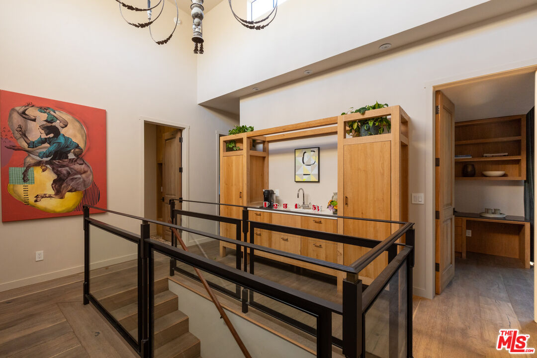 MLS #25529393 image #24