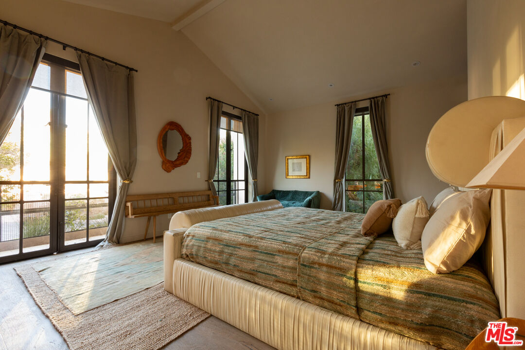 MLS #25529393 image #27