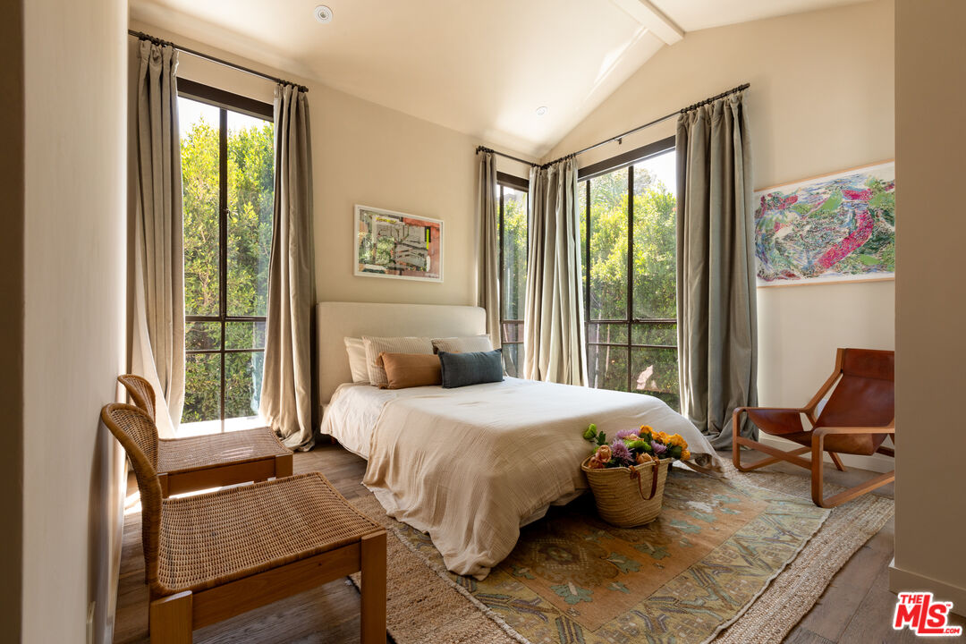 MLS #25529393 image #30