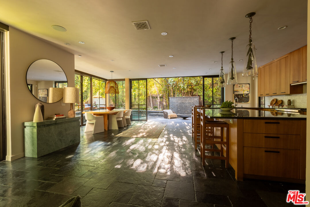 MLS #25529393 image #7