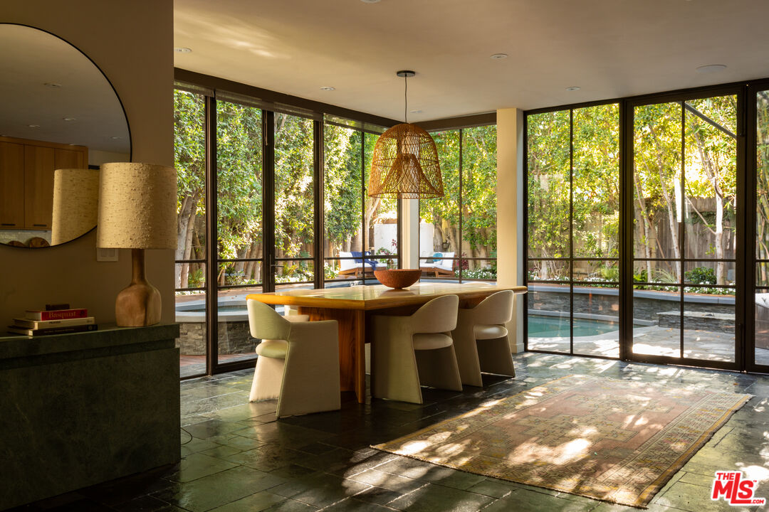 MLS #25529393 image #0