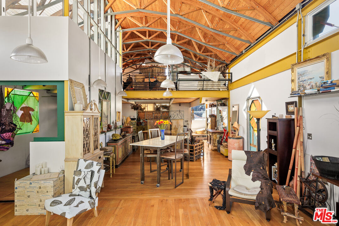 MLS #25530217 image #2