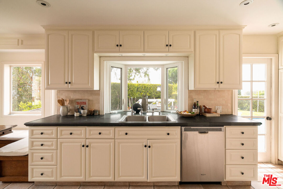 MLS #25531321 image #11