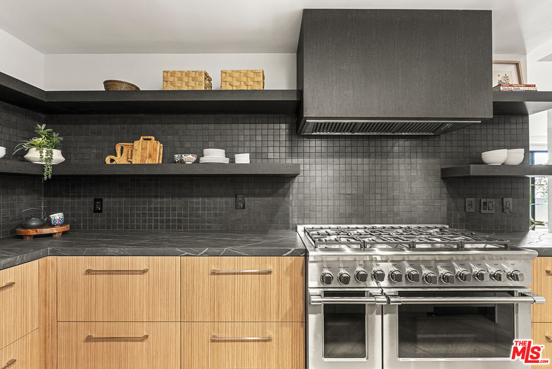 MLS #25531355 image #14