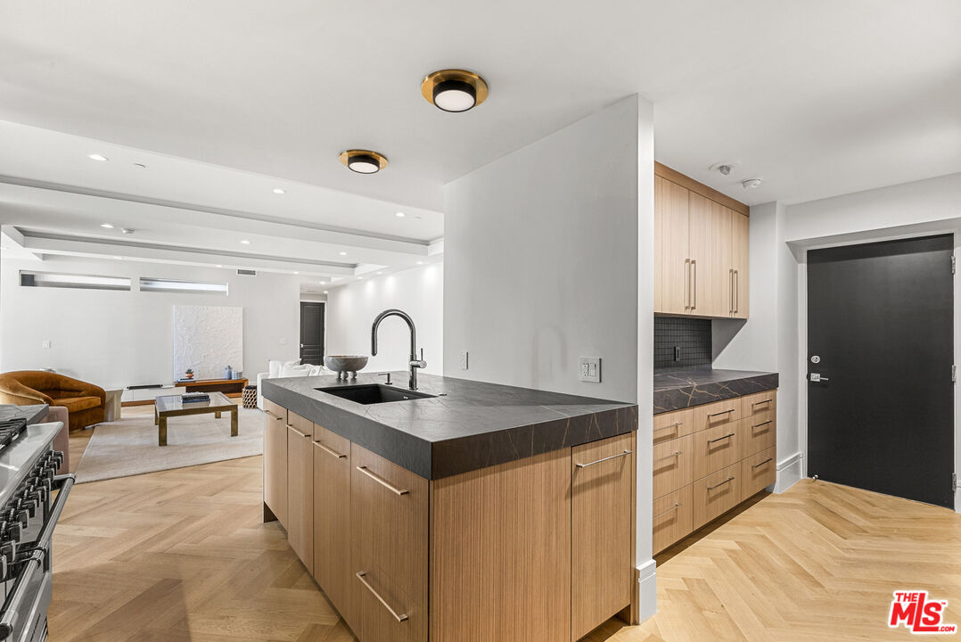 MLS #25531355 image #16