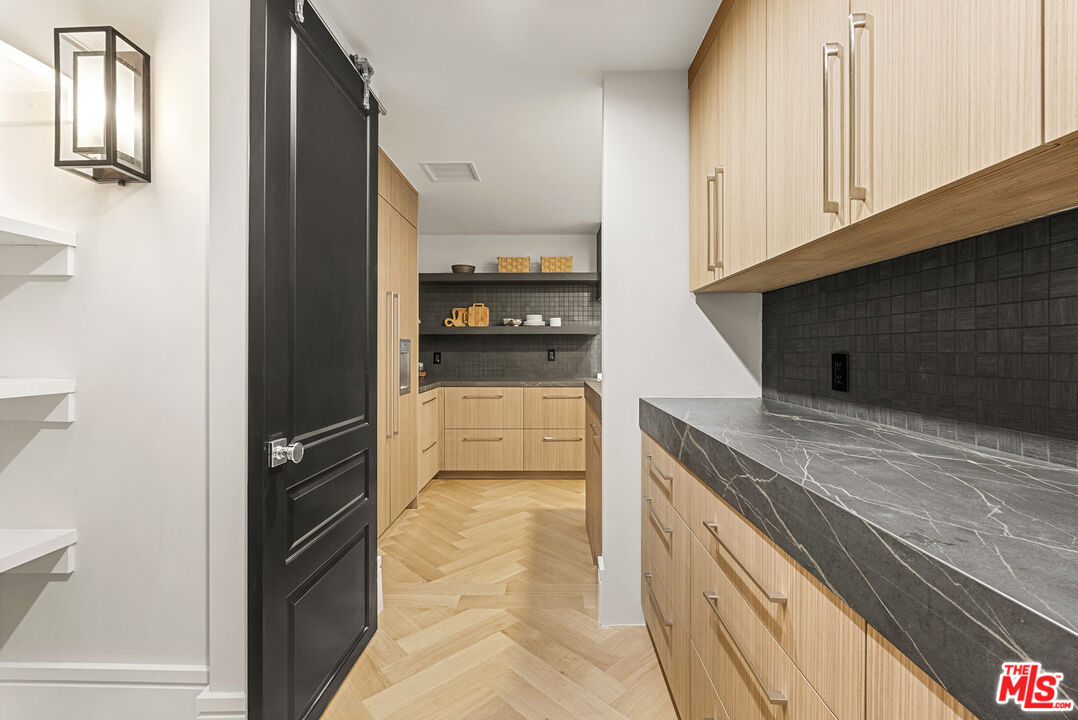 MLS #25531355 image #17