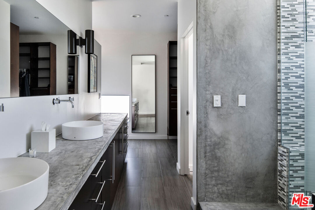 MLS #25531813 image #18