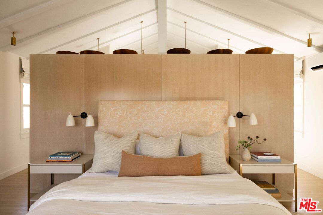 MLS #25532011 image #17