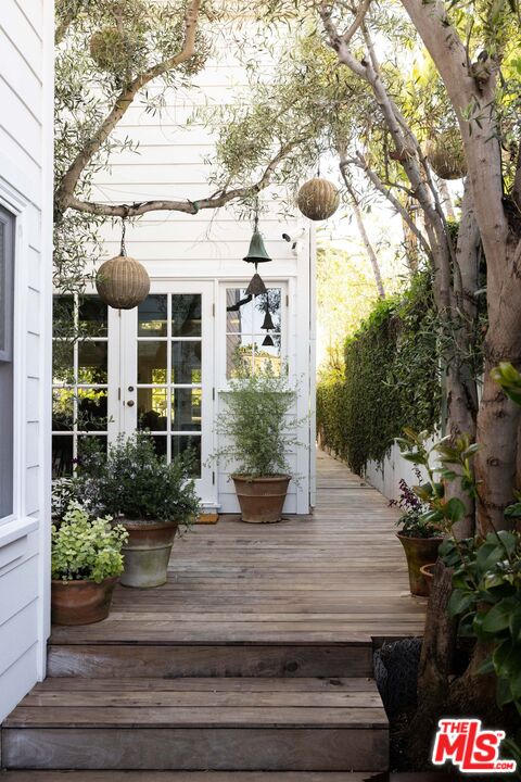 MLS #25532011 image #1