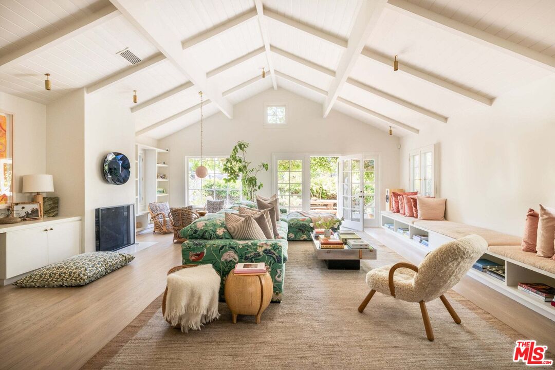 MLS #25532011 image #0