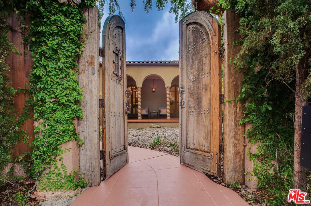 MLS #25532201 image #0