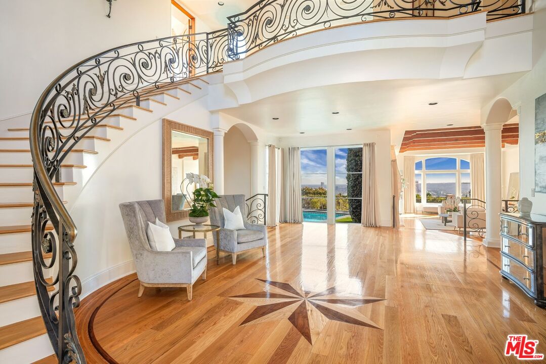 MLS #25532337 image #2