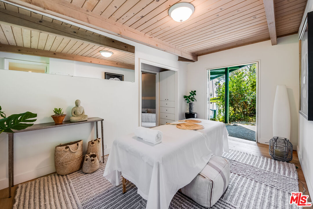 MLS #25532555 image #24