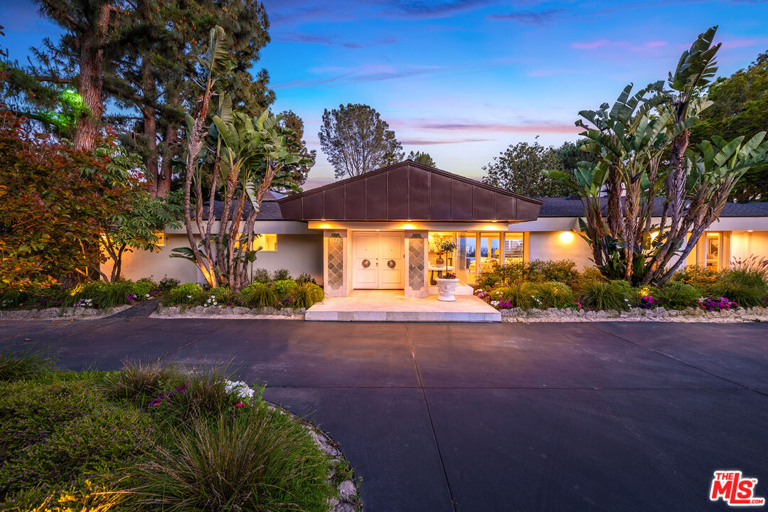 MLS #25532555 image #2