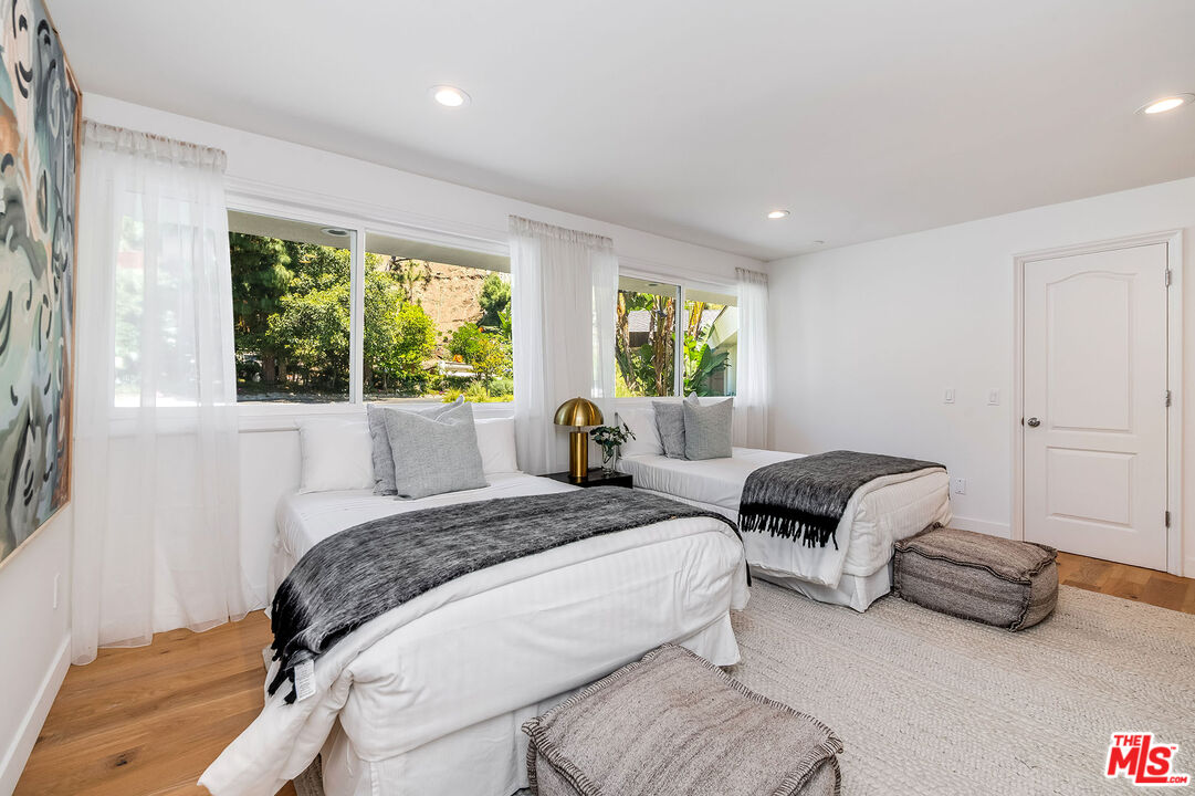 MLS #25532555 image #31