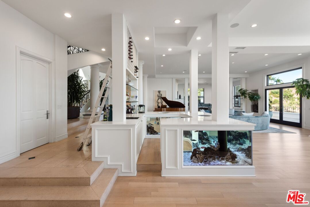 MLS #25532557 image #9