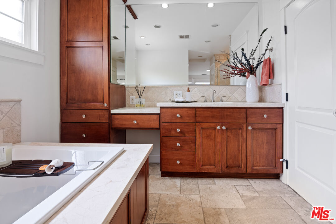 MLS #25532677 image #29