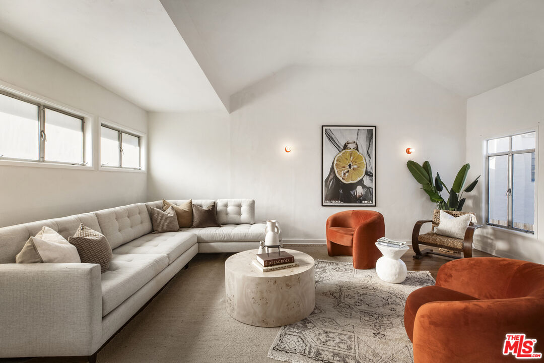 MLS #25532689 image #11